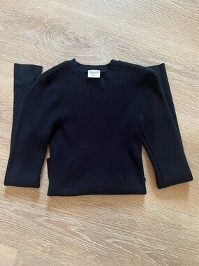 Abercrombie cropped knit sweater